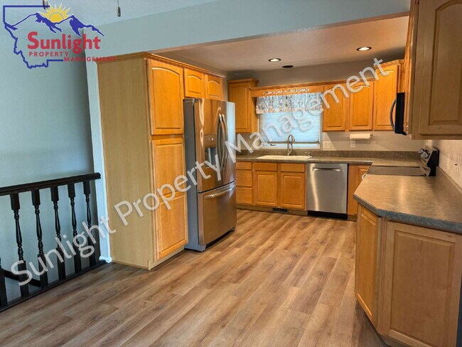 Foto del edificio - Spacious 4 Bed 3 Bath Home in Billings Hei...