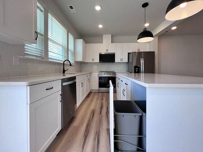 Foto del edificio - 139 Siebold St