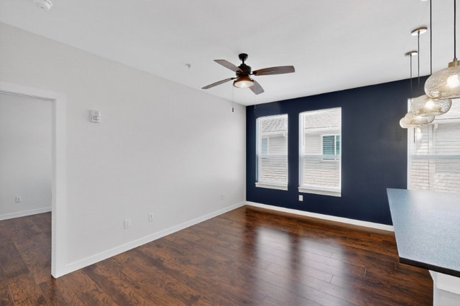 Photo - 800 S Welch St Apartment