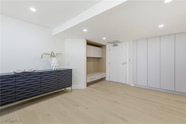 Foto del edificio - 4651 Gulf Shore Blvd N