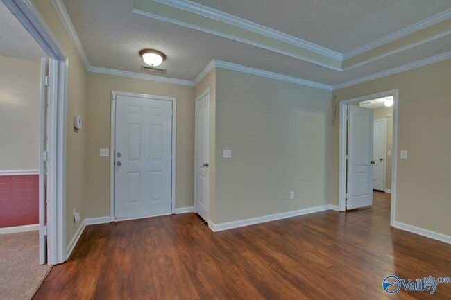 Building Photo - 131 Clubhouse Ln