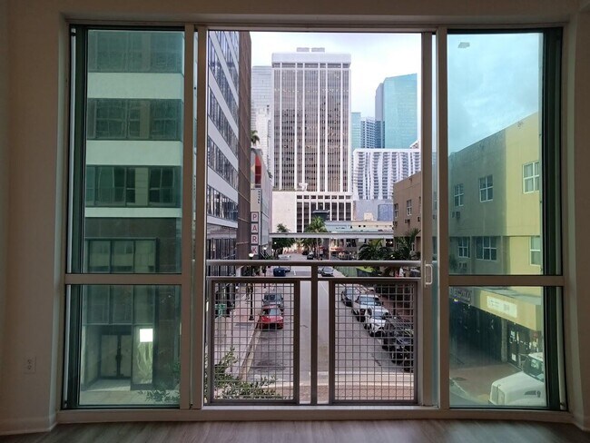 Foto del edificio - 253 NE 2nd St