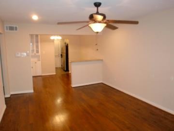 Foto del edificio - 4211 Newton Ave