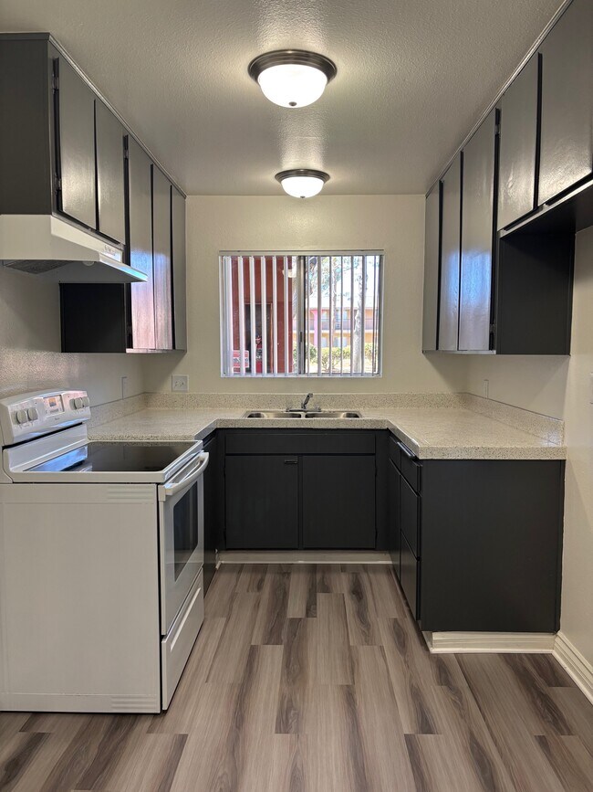 Foto del edificio - Avalon Park Apartments