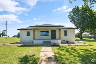 Building Photo - 28368 State Line Rd