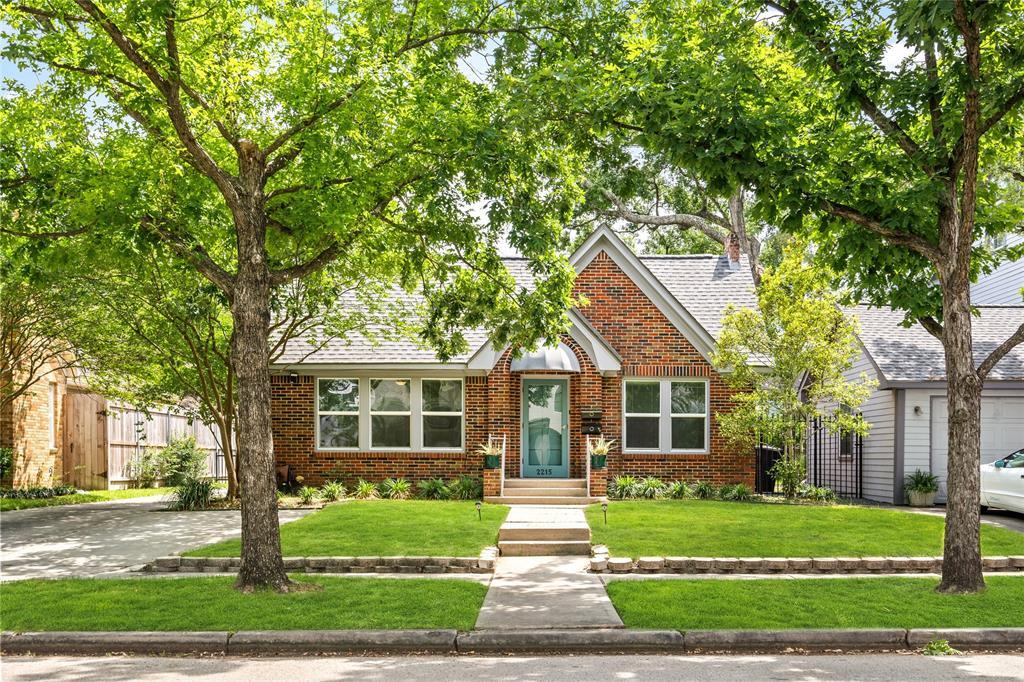 Foto principal - 2215 South Blvd