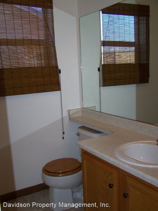 Building Photo - 2 br, 1.5 bath House - 1048 Red Brooke Dr