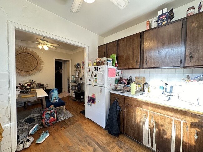 Building Photo - 2131 W Giddings St