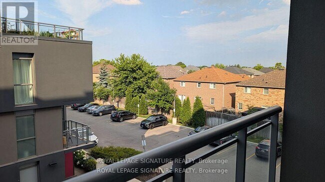 Photo du bâtiment - 5220-5220 Dundas St