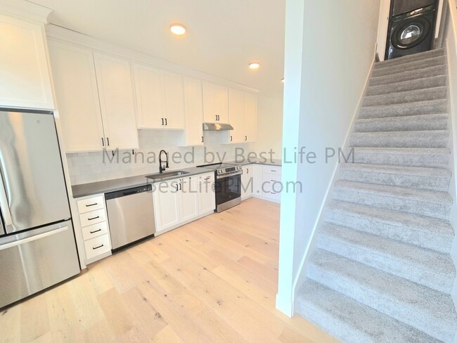 Photo - 310 NE 58th Ave (Portland, OR) Townhome