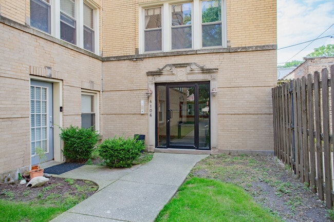 Building Photo - 4106 N Mozart St