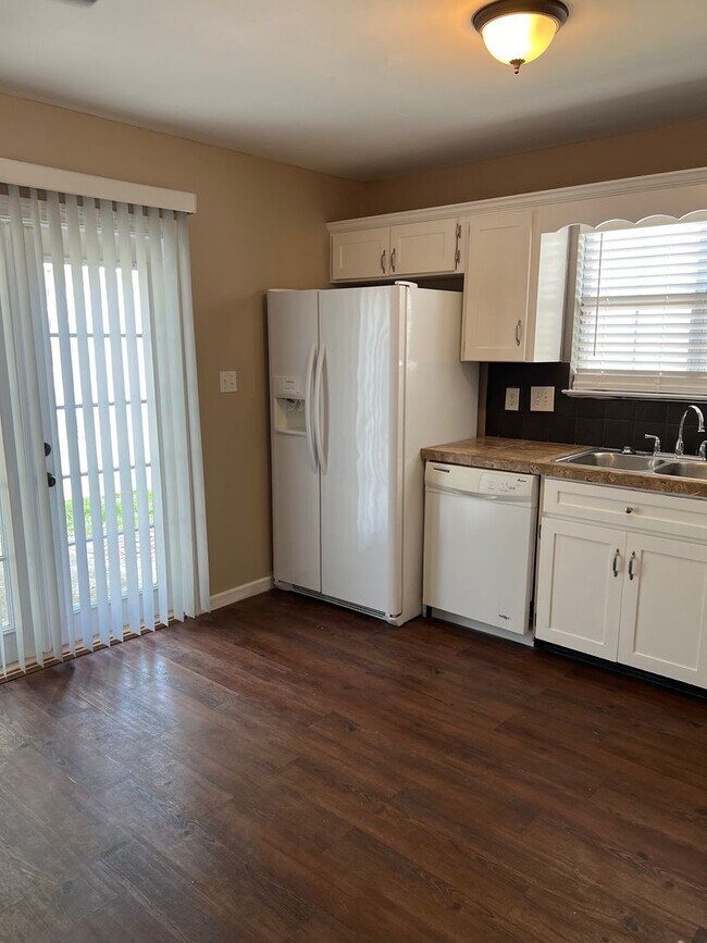 Foto del edificio - Affordable  2 Story Home 3 Bedroom 2.5 Bat...