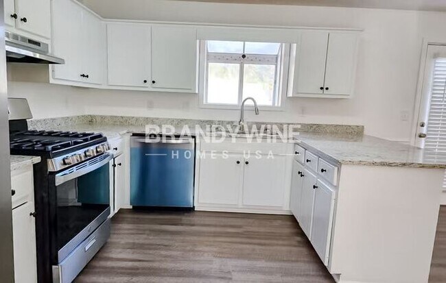 Foto del edificio - 431 Churchill Ct