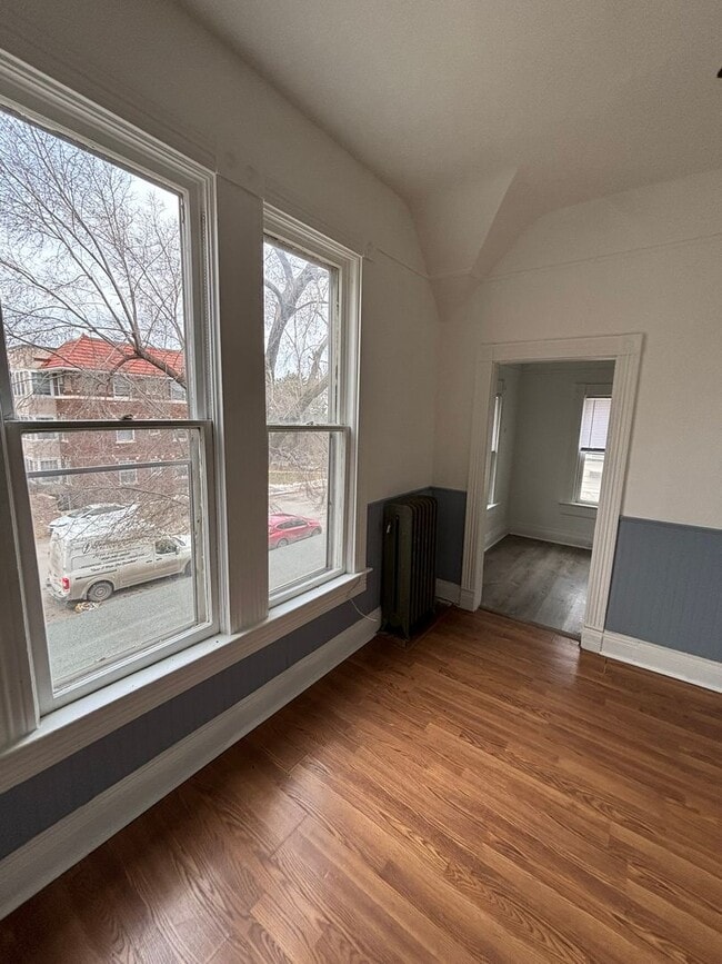 Building Photo - 1309 S 32nd Ave