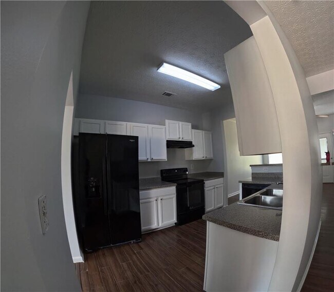 Foto del edificio - 6412 Ellenwood Dr