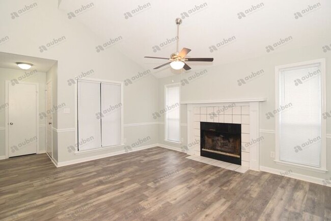 Building Photo - 2 Bed/2.5 Bath Columbia County Townhouse