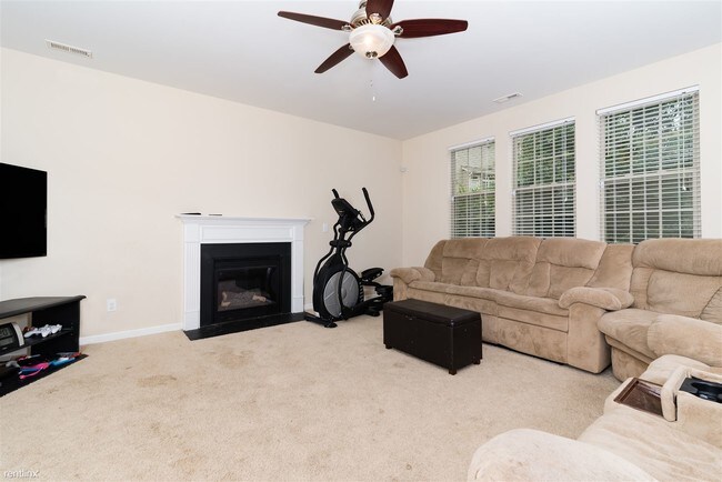 Building Photo - 521 Mesquite Ridge Pl