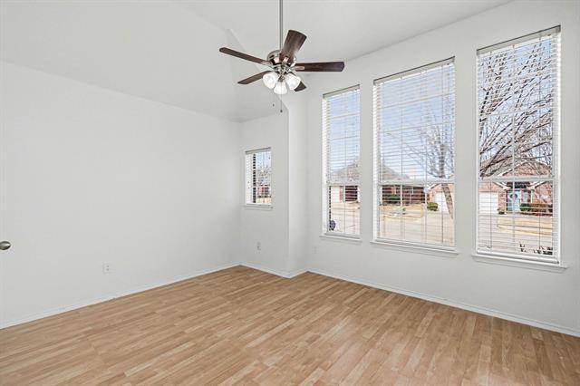 Foto del edificio - 6212 Crestmont Ln