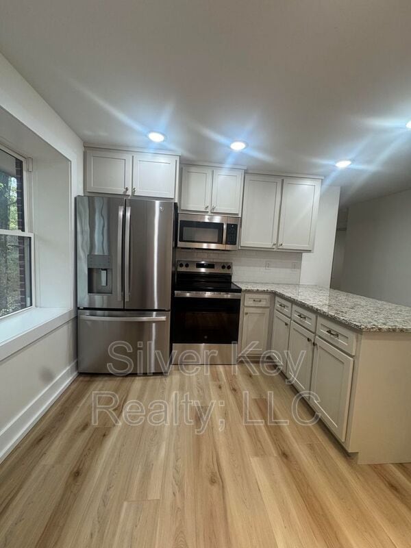 Building Photo - 2113 W Madison Ave