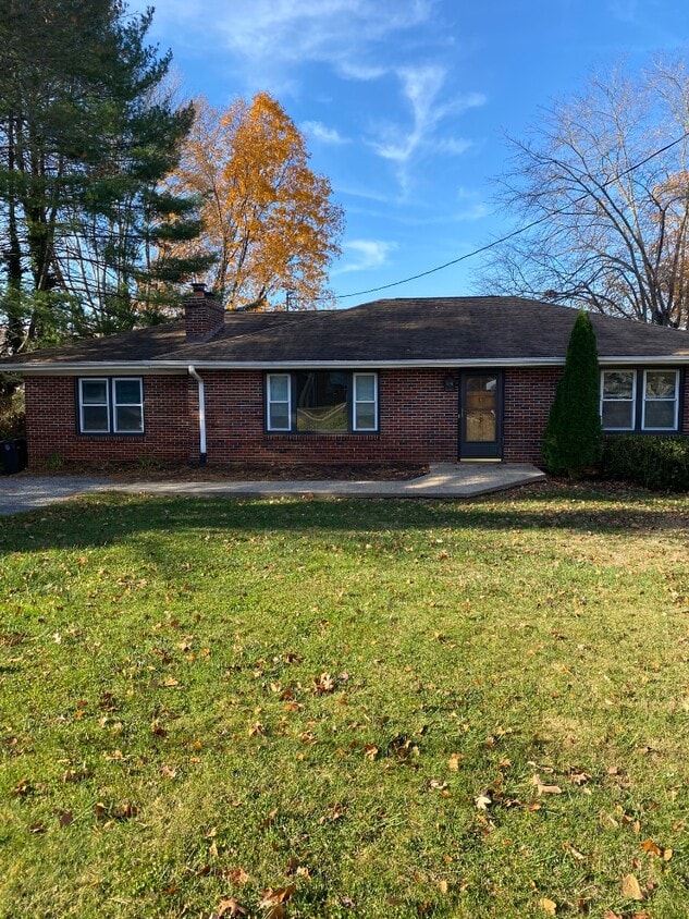 Photo - 550 Leesville Rd