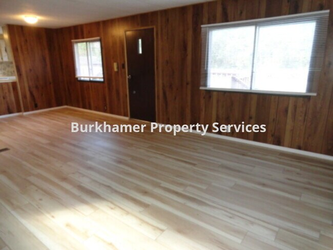 Building Photo - 44 William McCleary Rd