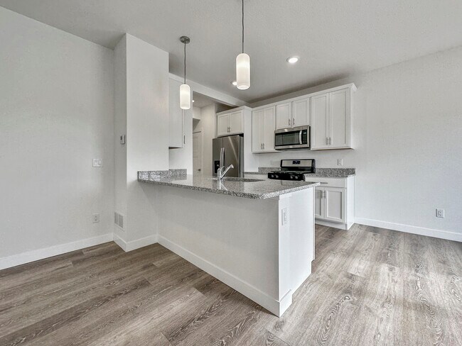 Building Photo - Birchwood Grove