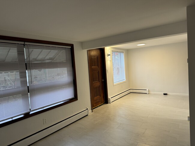 Main entrance - 11 Plymouth Pl