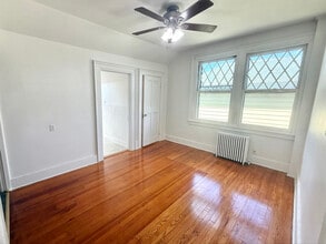 Building Photo - 228 Saratoga St