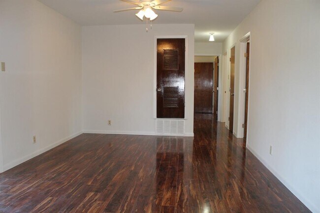 Foto del edificio - 4708 York Hill Dr
