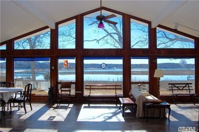 Foto principal - 365 Island View Ln