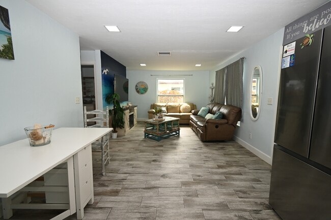 Foto del edificio - 206 Cape Coral Pkwy W
