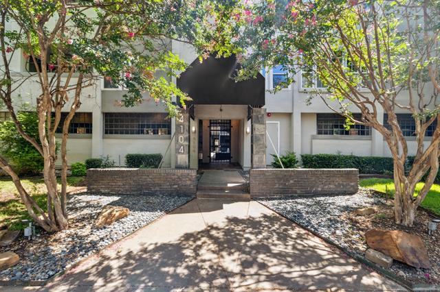 Foto del edificio - 4104 N Hall St