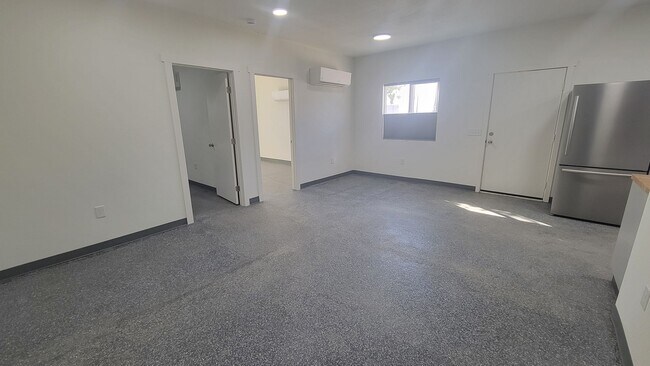 Foto del edificio - 11228 S Edison Rd