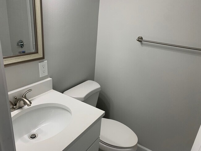 Building Photo - 520 Washington St