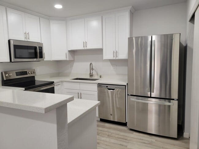 Kitchen - 125 Connemara Way