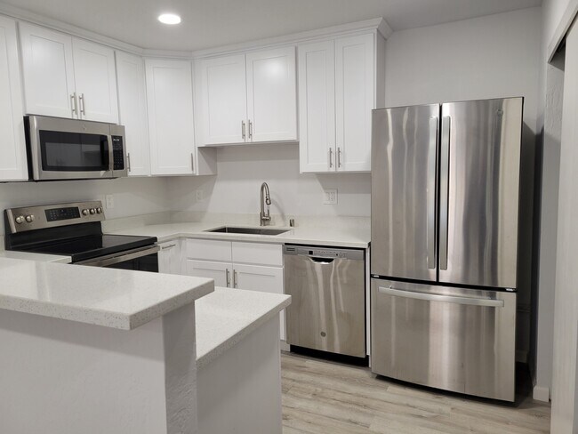 Kitchen - 125 Connemara Way
