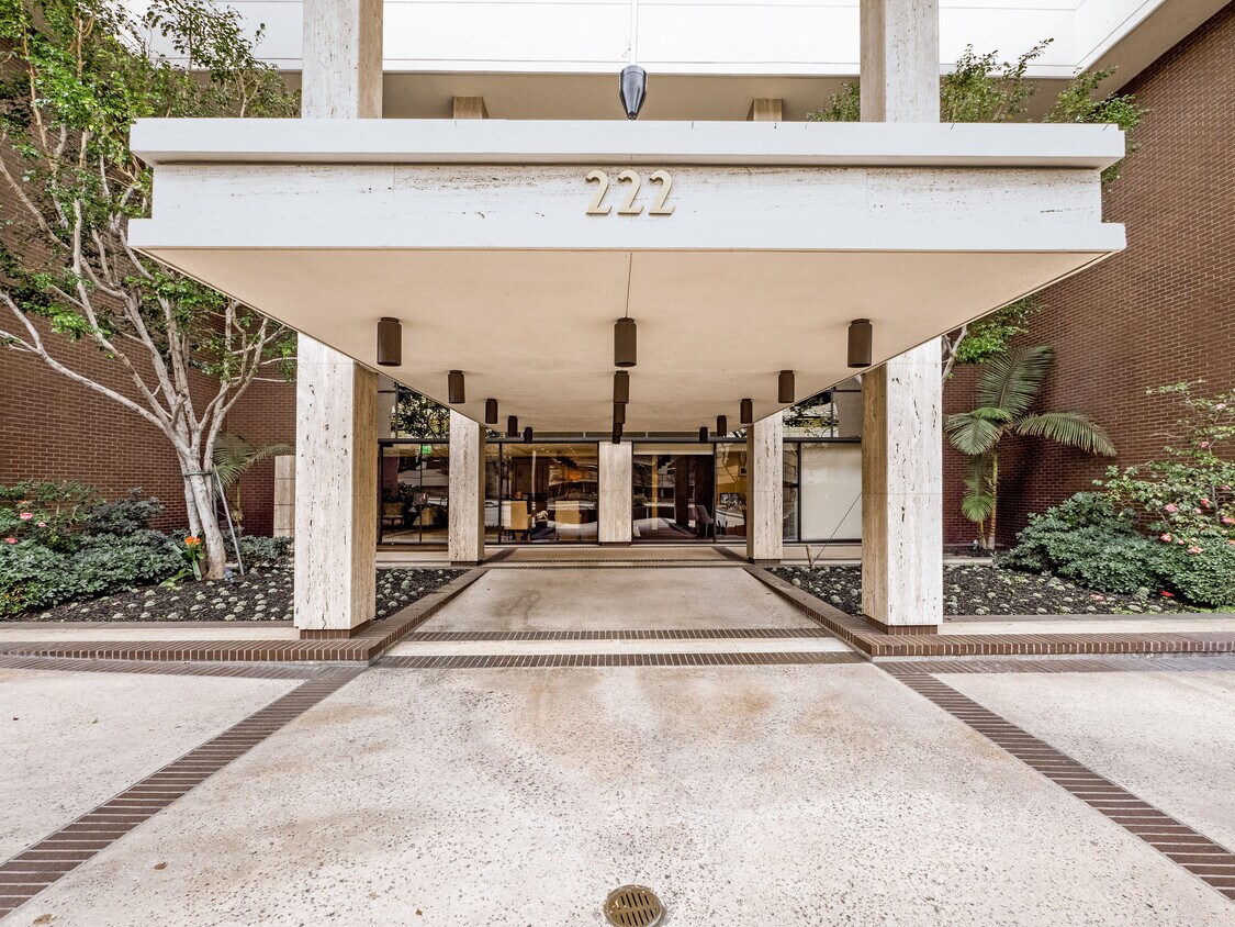 Foto principal - 222 Monterey Rd