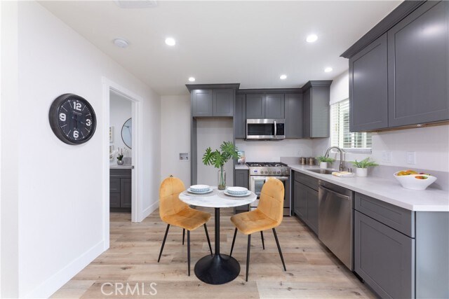 Foto del edificio - 13673 Yoak St