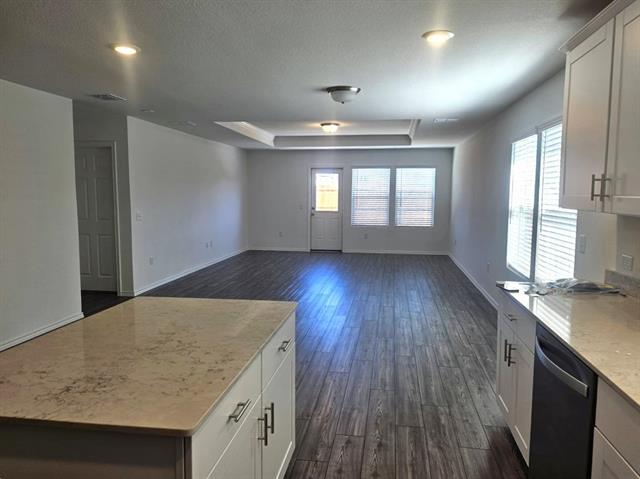 Foto del edificio - 2205 Waters Edge Ct