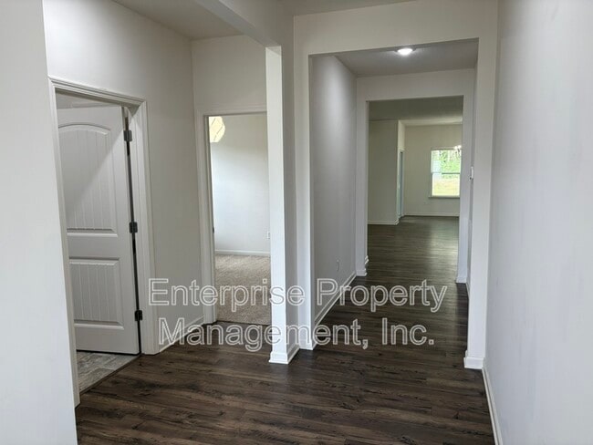 Foto del edificio - 30 Misty Birch Ln