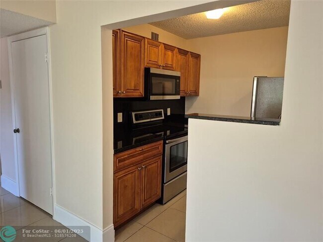 Foto del edificio - 4281 W McNab Rd