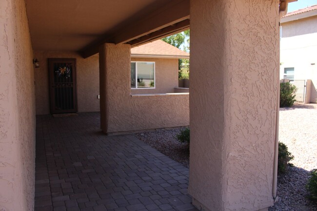 Foto del edificio - 3 bedroom home in Sun Lakes Community