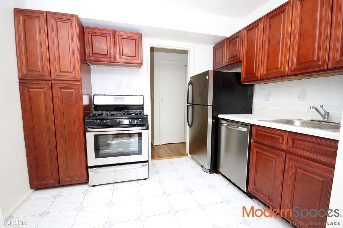 Primary Photo - 3443 60th St
