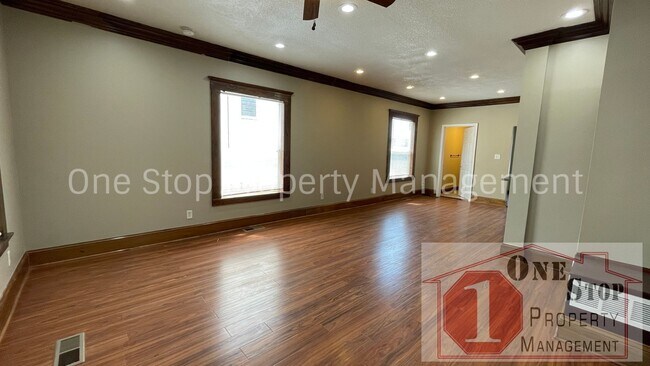 Foto del edificio - Beautiful 3 Bedroom 1 Bathroom Home in Kan...