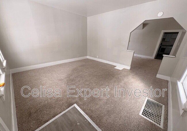 Foto del edificio - 710 3rd St