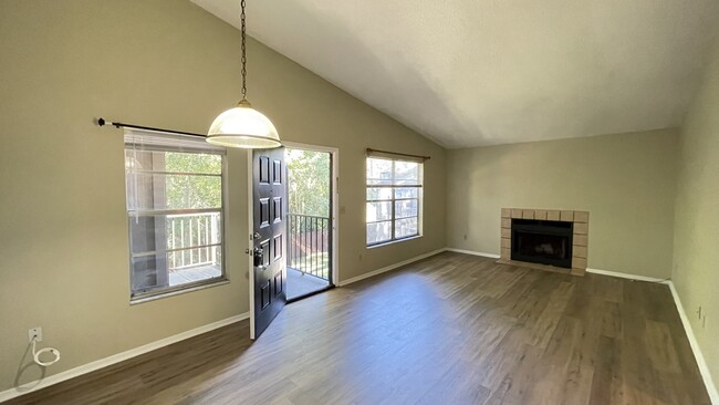 Building Photo - 3944 TUMBLE WOOD Trl