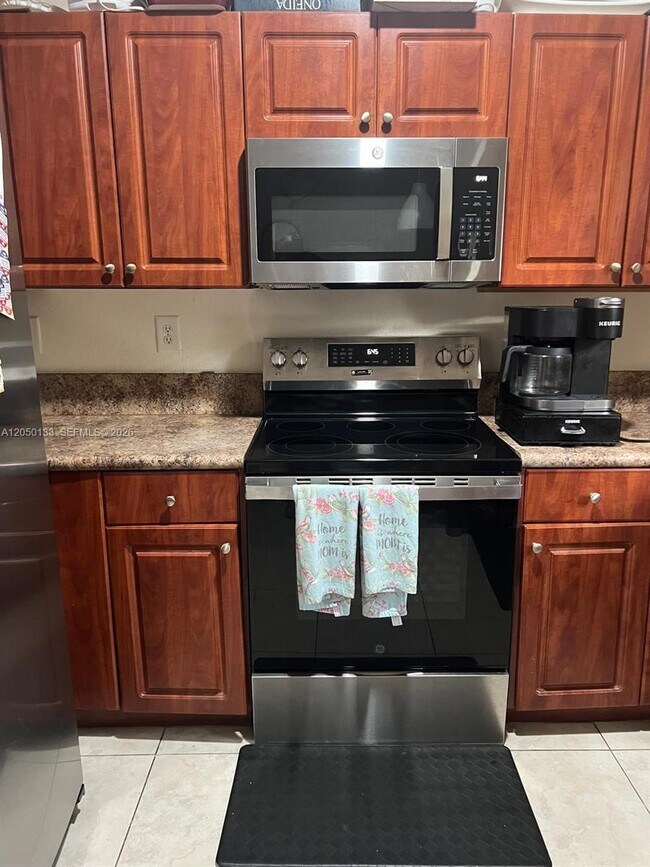 Foto del edificio - 8966 SW 224th Terrace