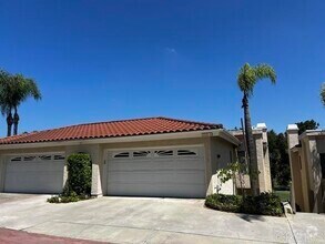 Building Photo - 2530 Navarra Dr