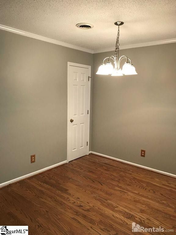 Foto del edificio - 612 Summer Woods Dr