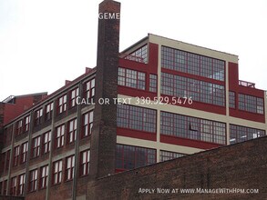 Building Photo - 2404 Prospect Ave E